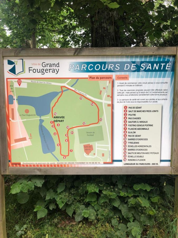 L'Etape De La Tour Grand-Fougeray Exterior foto